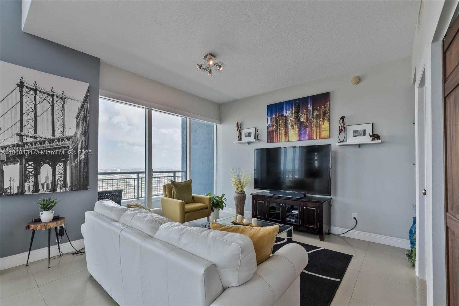 Small Image of 60 SOUTH WEST 13TH ST #3401, Miami Number 7