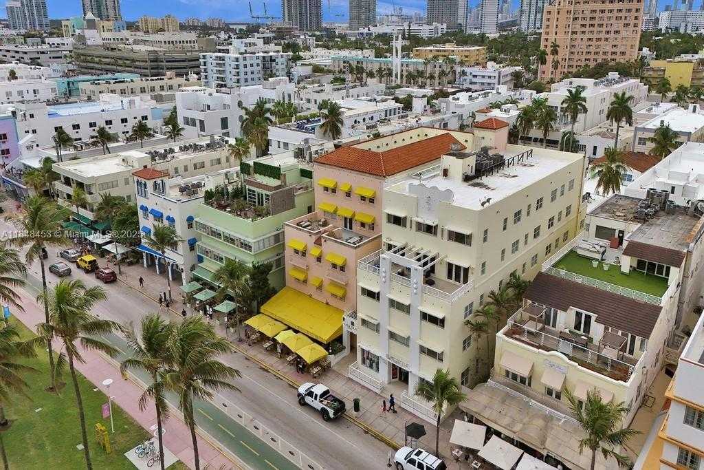 Small Image of 834 OCEAN DR #507/509, Miami Beach Number 2