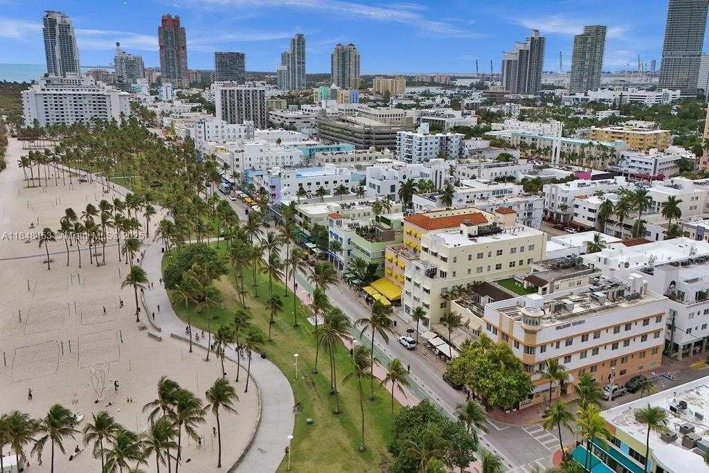 Small Image of 834 OCEAN DR #507/509, Miami Beach Number 4