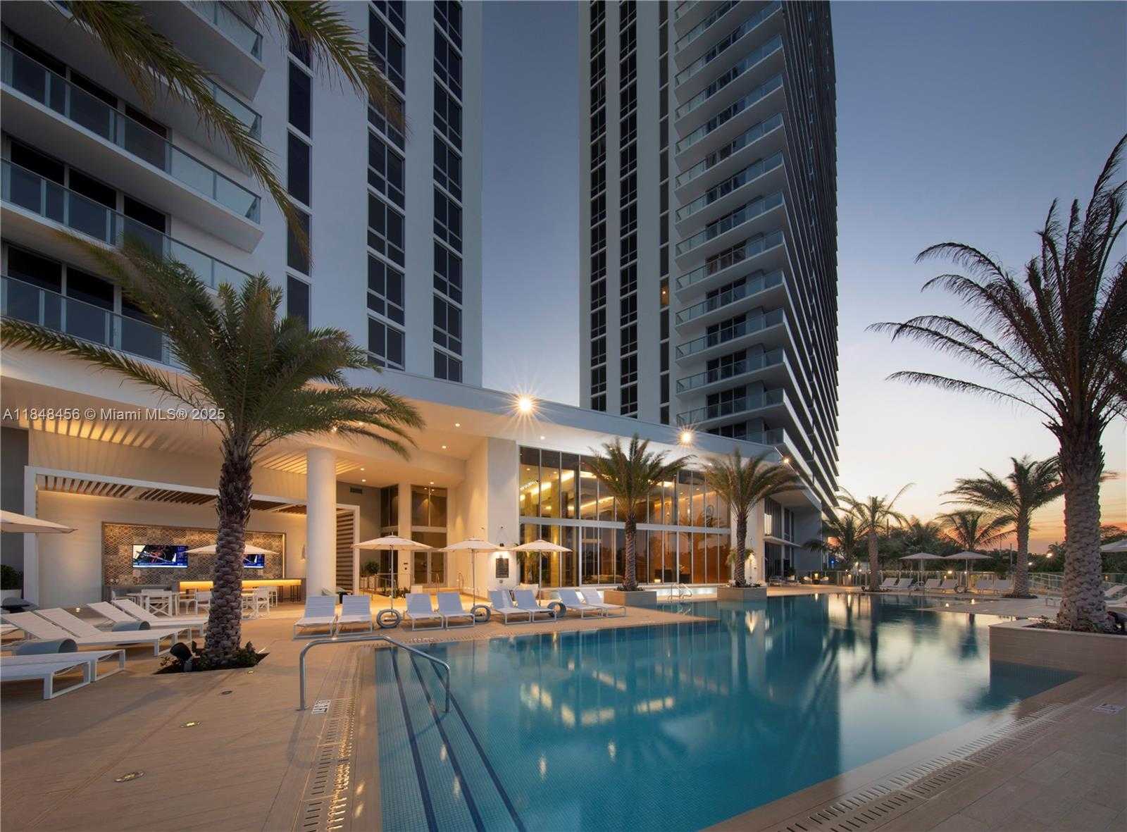 Small Image of 16385 BISCAYNE BLVD #1503, North Miami Beach Number 52