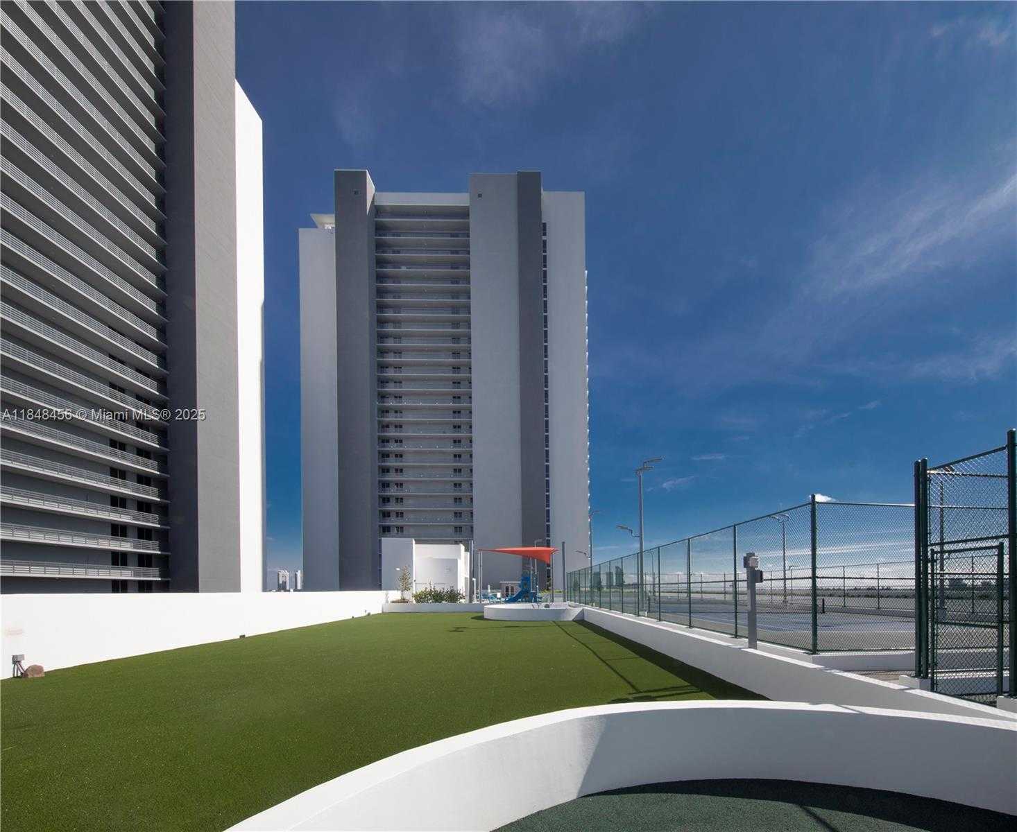 Small Image of 16385 BISCAYNE BLVD #1503, North Miami Beach Number 56