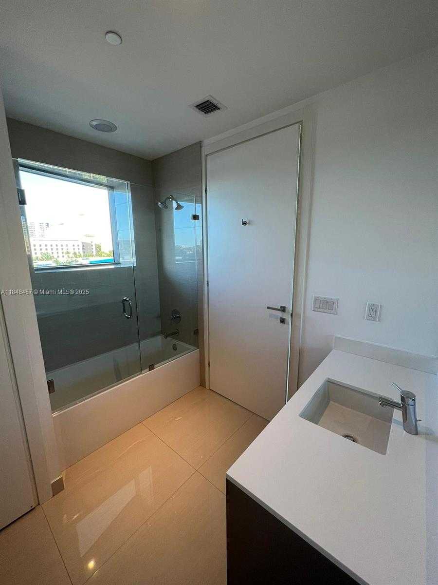 Small Image of 3250 NORTH EAST 188 ST #403, Aventura Number 22