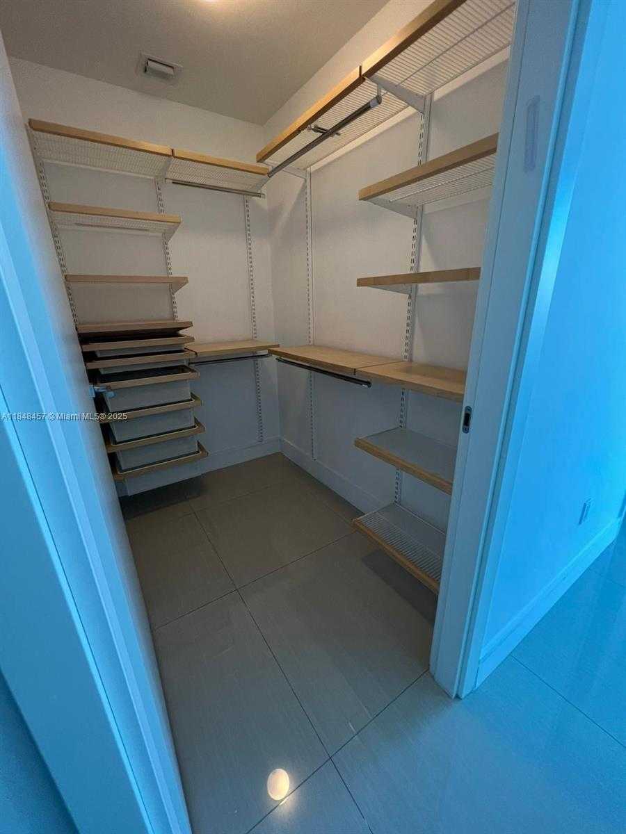 Small Image of 3250 NORTH EAST 188 ST #403, Aventura Number 25