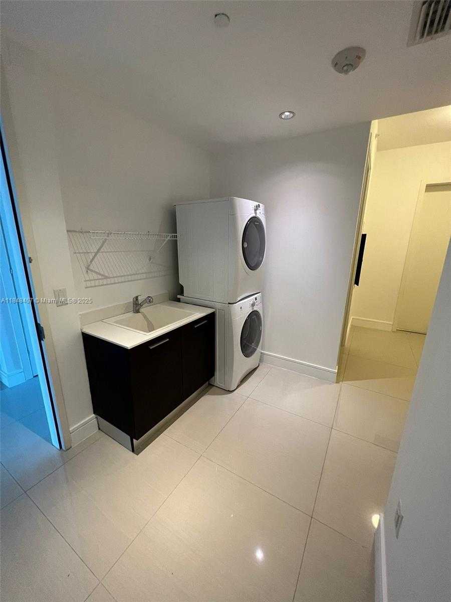 Small Image of 3250 NORTH EAST 188 ST #403, Aventura Number 27