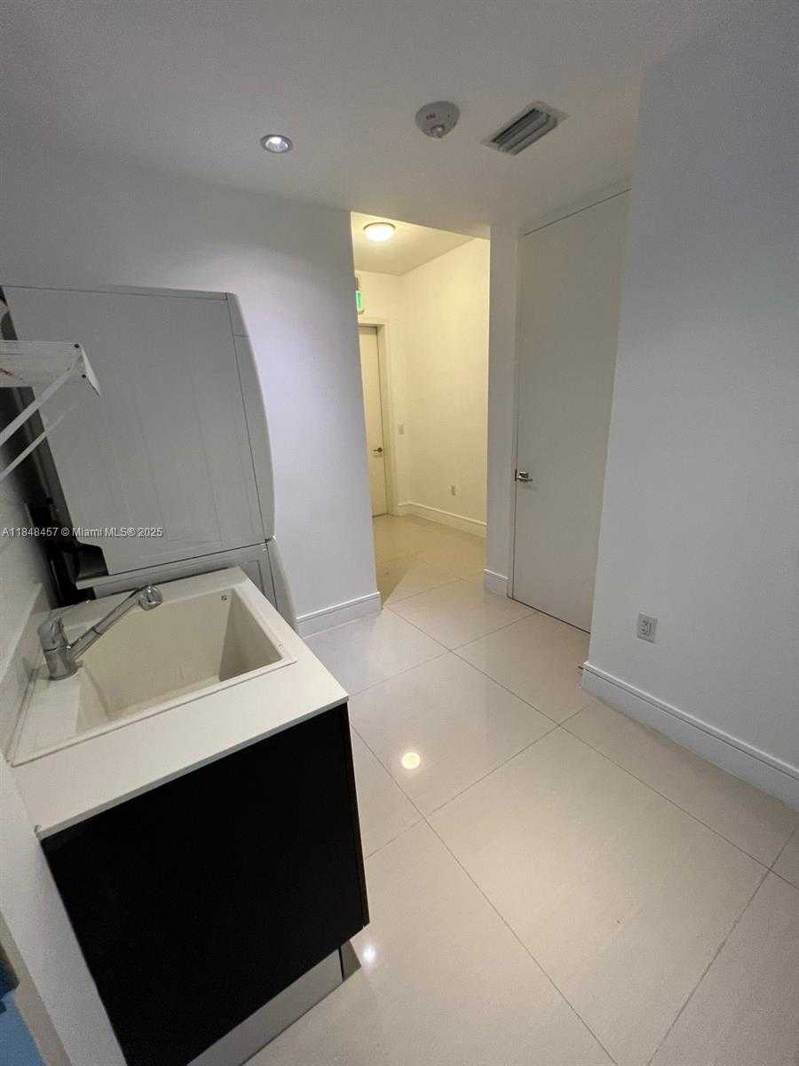 Small Image of 3250 NORTH EAST 188 ST #403, Aventura Number 28