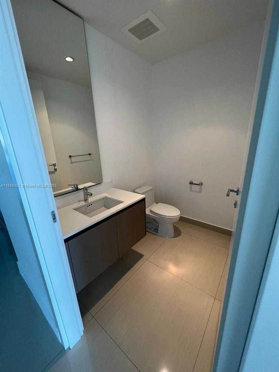 Small Image of 3250 NORTH EAST 188 ST #403, Aventura Number 31