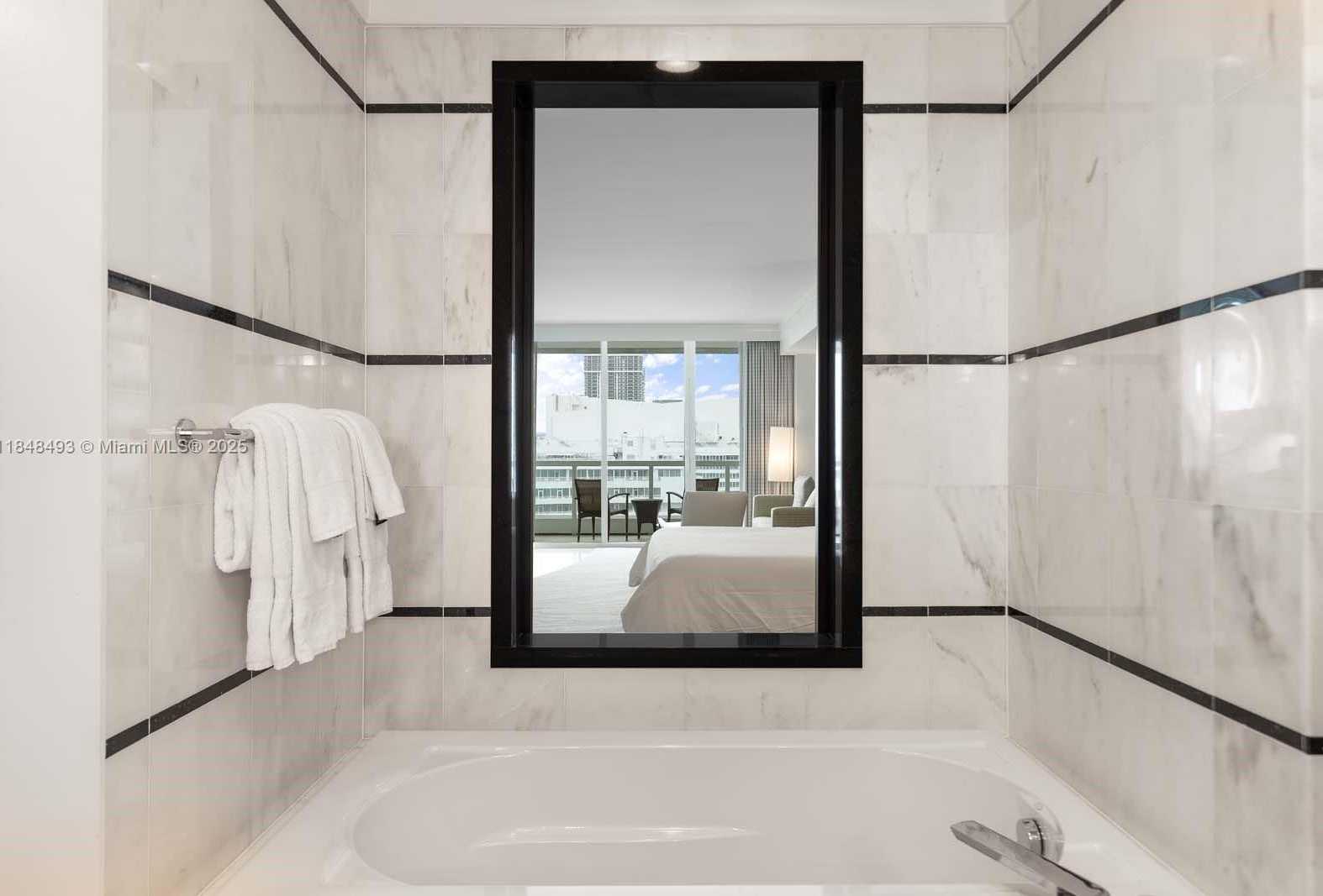 Small Image of 4391 COLLINS AVE #1605, Miami Beach Number 20