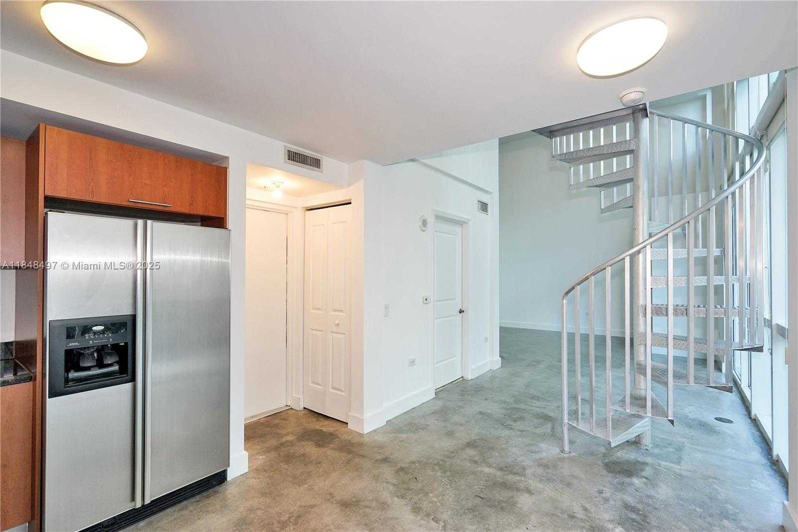 Small Image of 480 NORTH EAST 30TH ST #L106, Miami Number 3