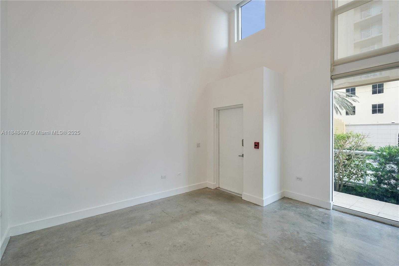 Small Image of 480 NORTH EAST 30TH ST #L106, Miami Number 4