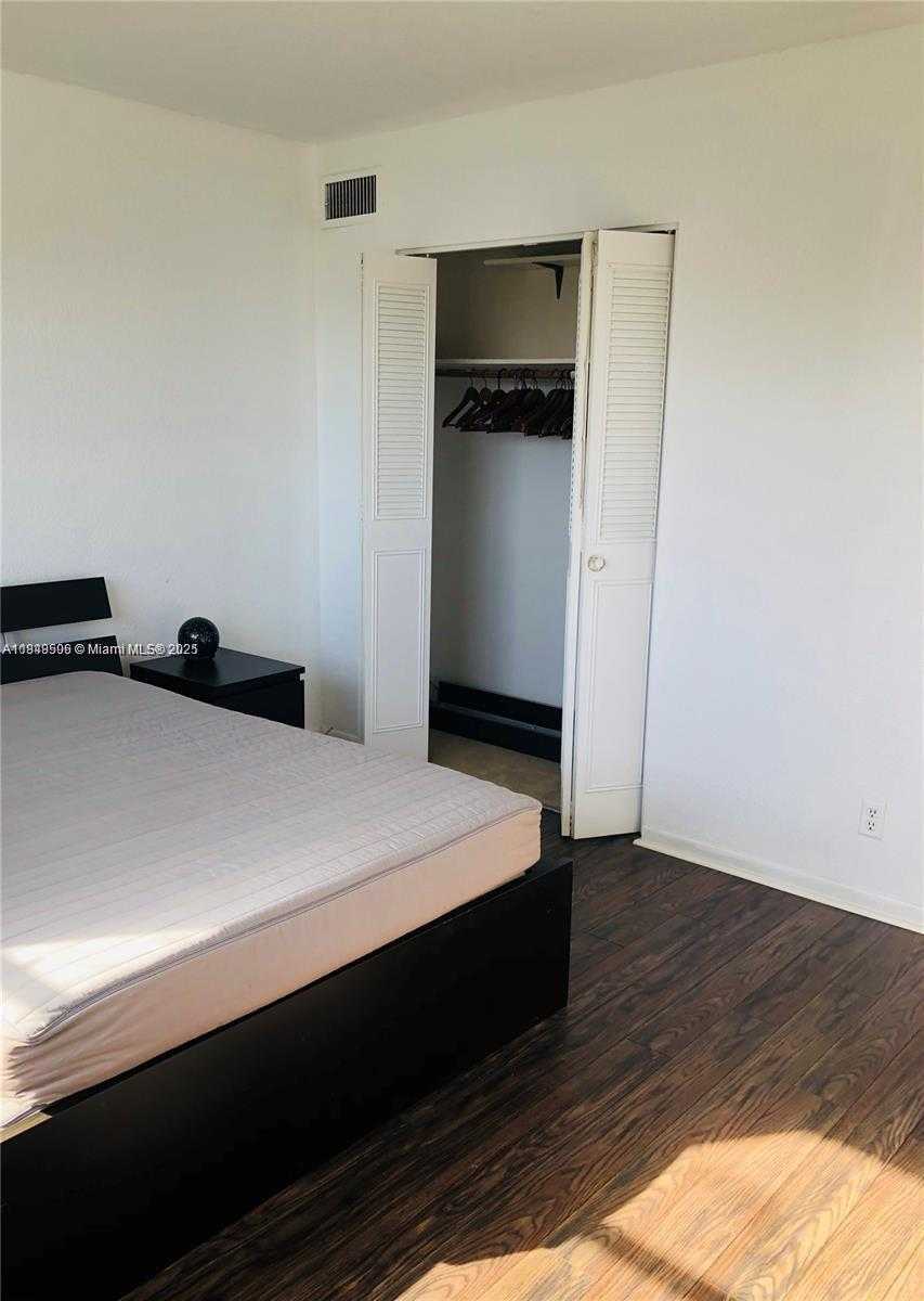 Small Image of 1425 ARTHUR ST #514B, Hollywood Number 10