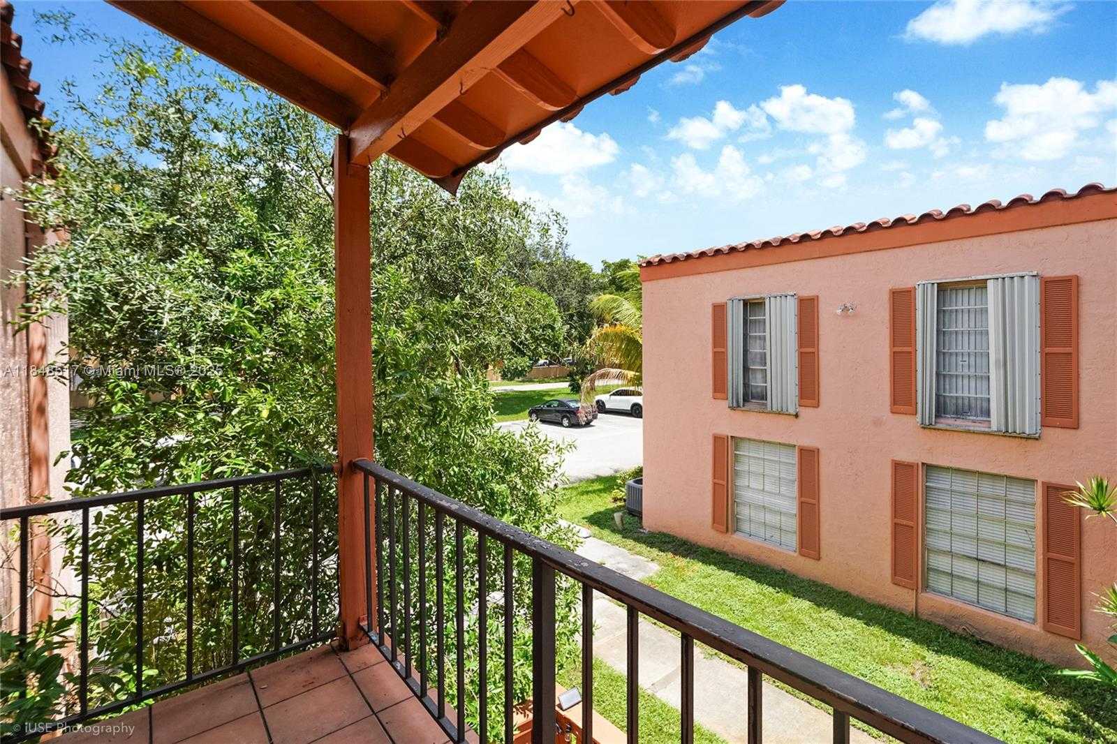 Small Image of 7160 FAIRWAY DR #J16, Miami Lakes Number 15