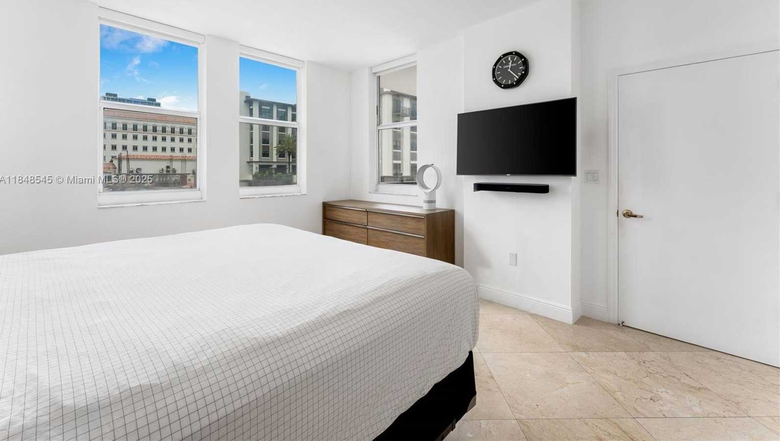 Small Image of 4100 SALZEDO ST #601, Coral Gables Number 12