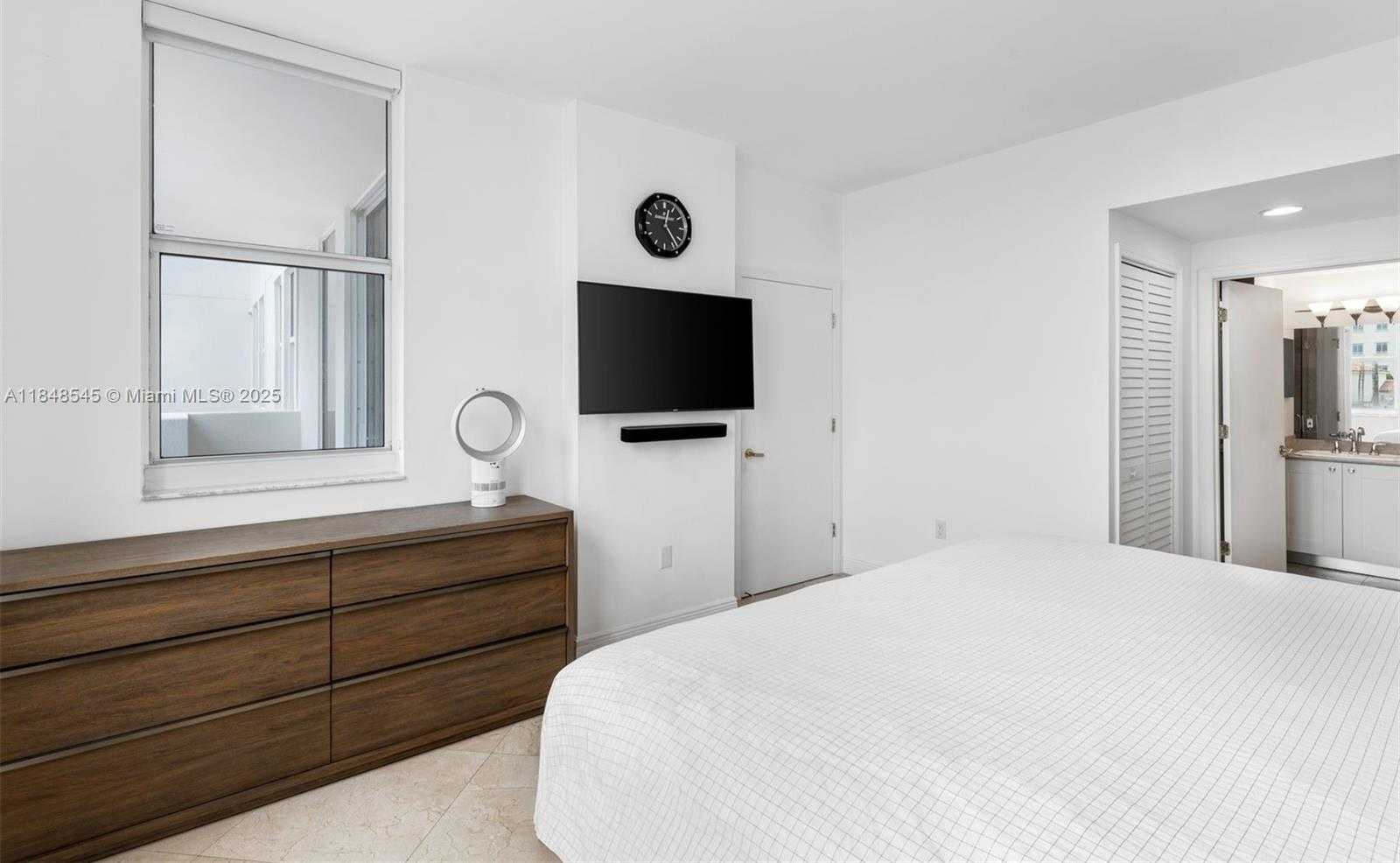 Small Image of 4100 SALZEDO ST #601, Coral Gables Number 13