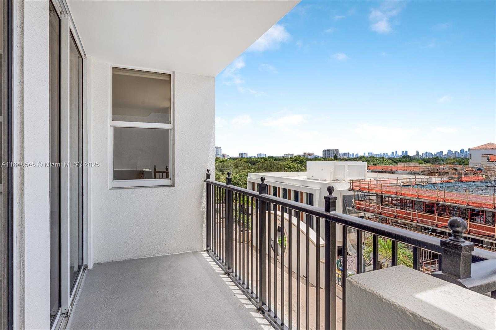 Small Image of 4100 SALZEDO ST #601, Coral Gables Number 19