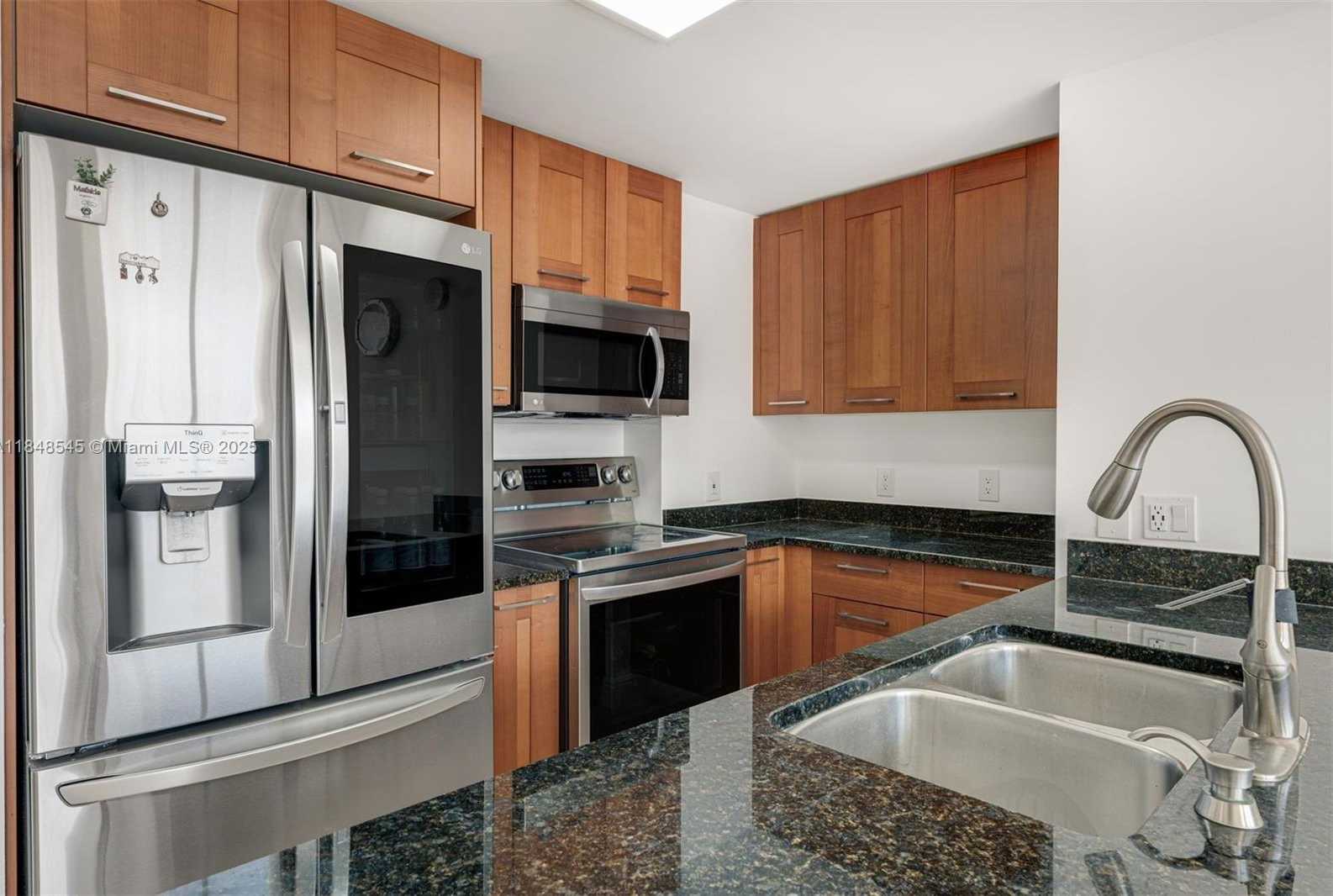 Small Image of 4100 SALZEDO ST #601, Coral Gables Number 3