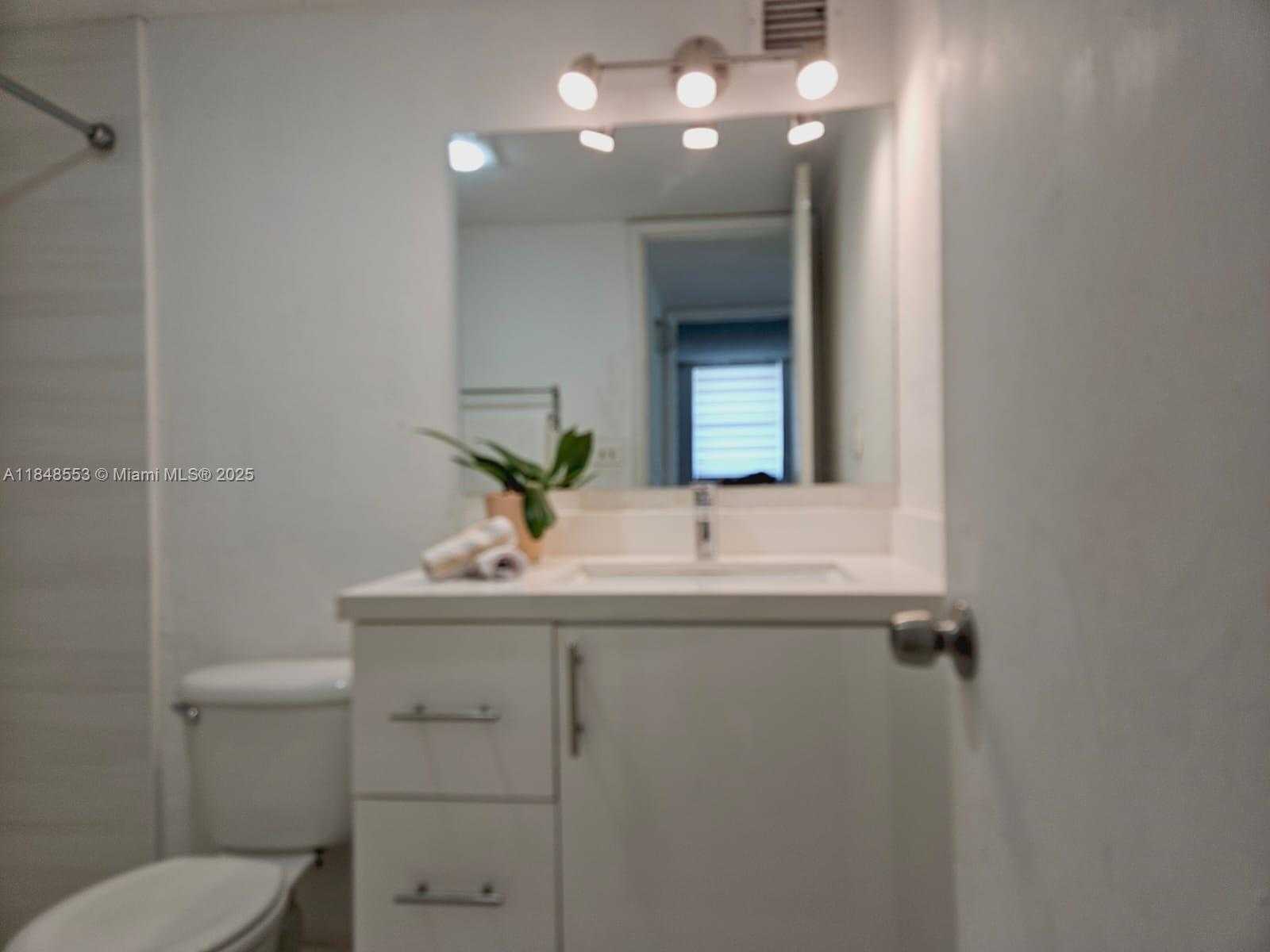Small Image of 4550 NORTH WEST 9TH ST #709E, Miami Number 5