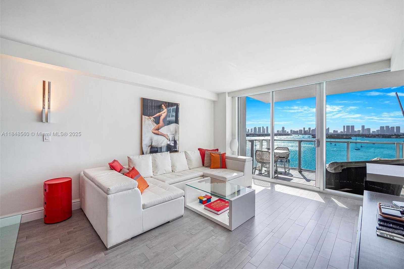 Small Image of 1100 WEST AVE #820, Miami Beach Number 15