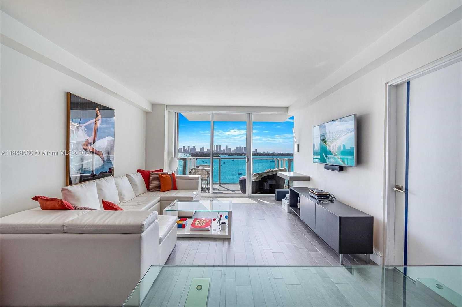 Small Image of 1100 WEST AVE #820, Miami Beach Number 16