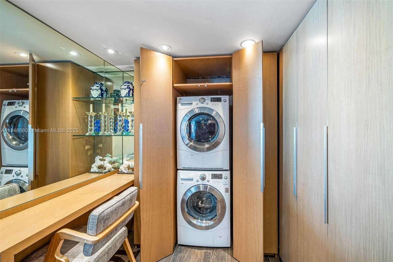 Small Image of 1100 WEST AVE #820, Miami Beach Number 37