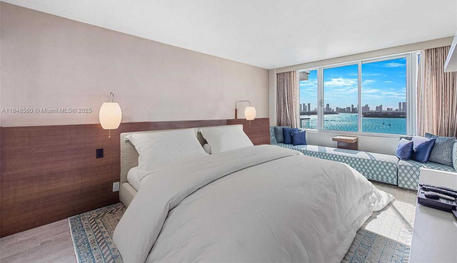 Small Image of 1100 WEST AVE #820, Miami Beach Number 4