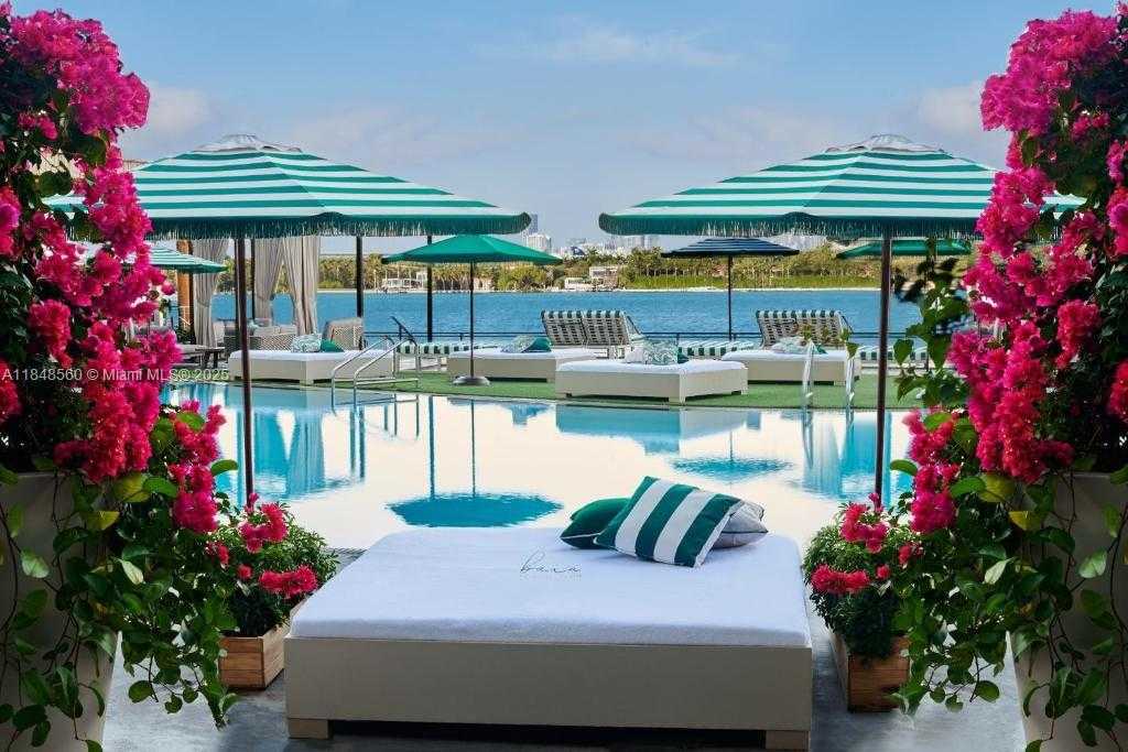 Small Image of 1100 WEST AVE #820, Miami Beach Number 49
