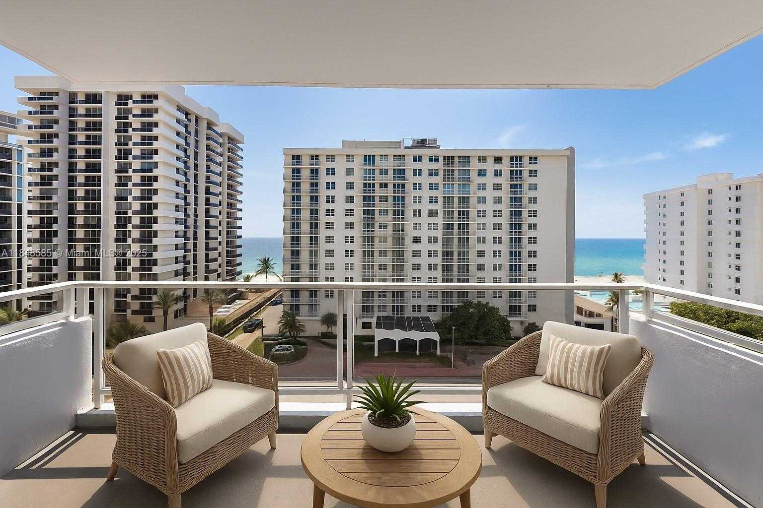 Small Image of 5700 COLLINS AVE #10D, Miami Beach Number 3