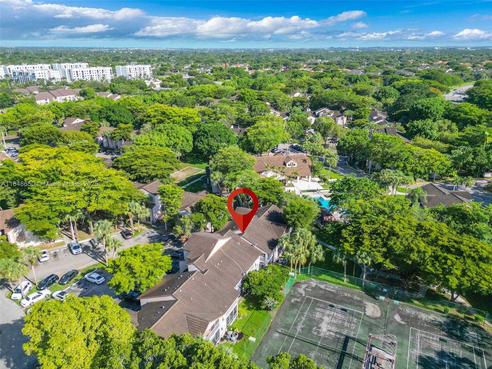 Small Image of 14014 SOUTH WEST 91ST TER #14014, Miami Number 26
