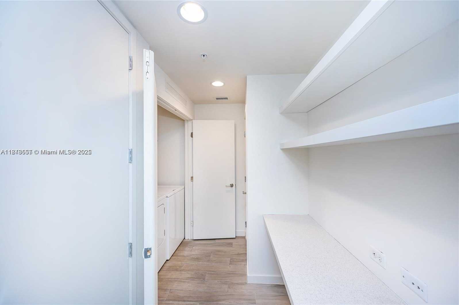 Small Image of 999 SOUTH WEST 1ST AVE #2717, Miami Number 19
