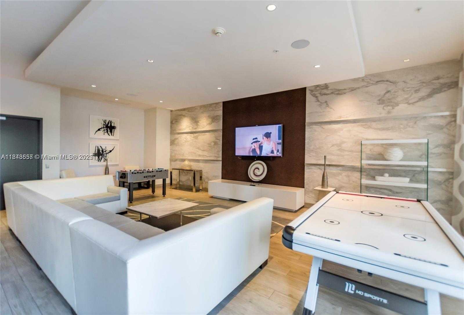 Small Image of 999 SOUTH WEST 1ST AVE #2717, Miami Number 29