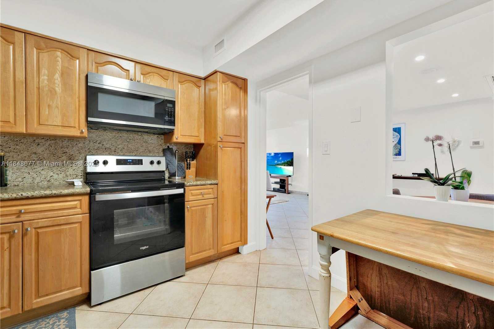 Small Image of 5161 COLLINS AVE #1110, Miami Beach Number 12