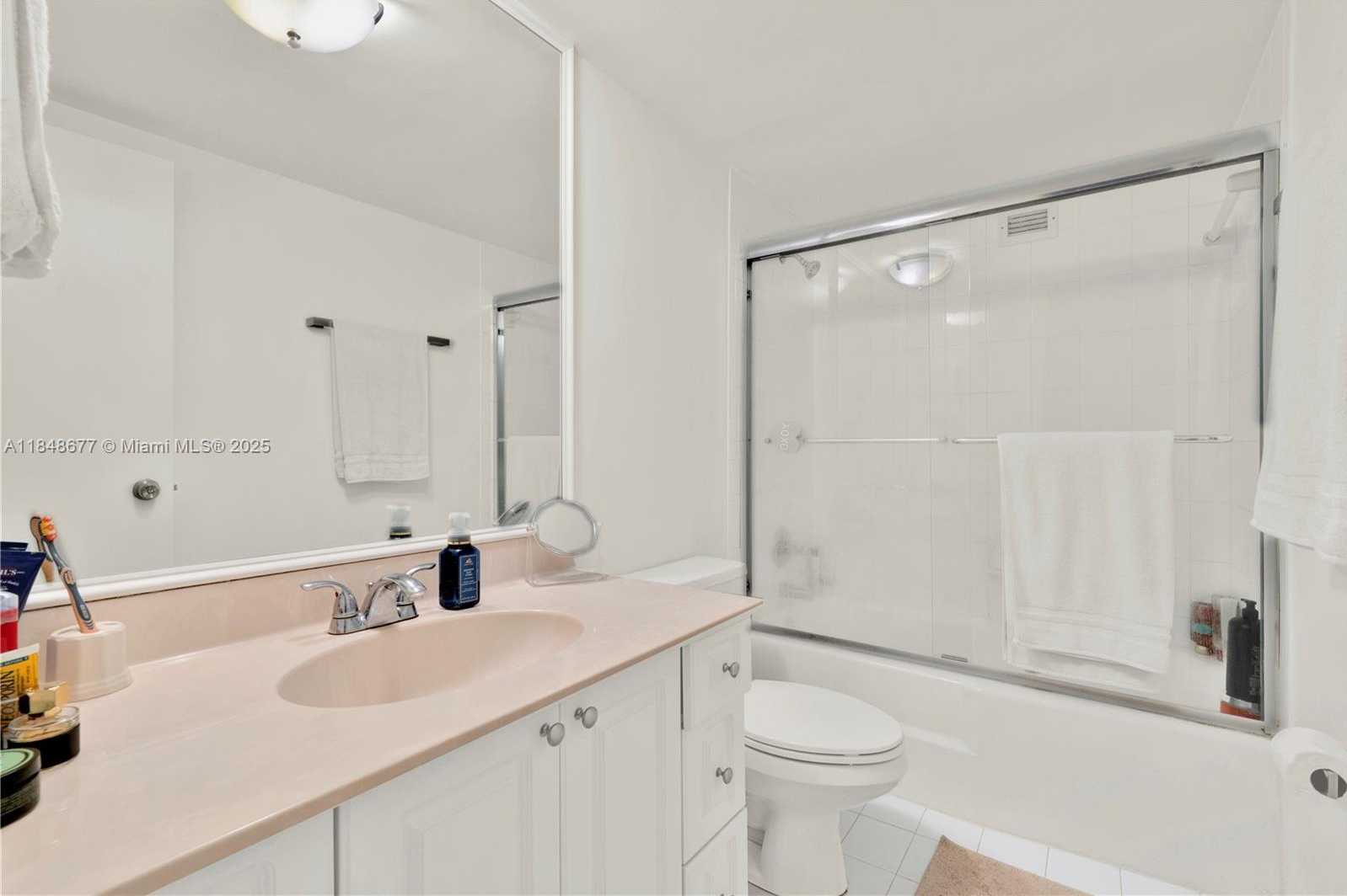 Small Image of 5161 COLLINS AVE #1110, Miami Beach Number 19
