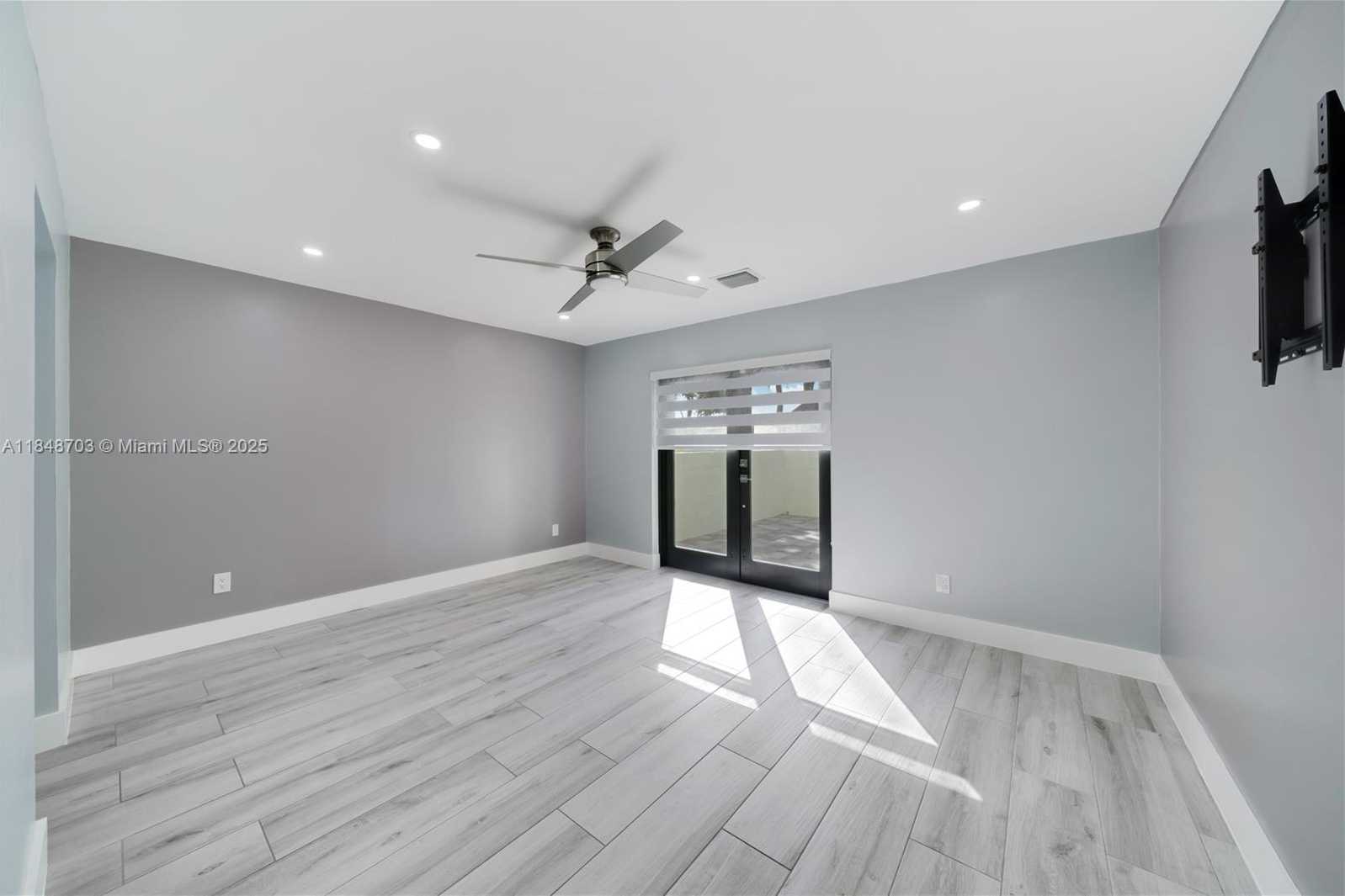 Small Image of 13381 SOUTH WEST 115TH TER #13381, Miami Number 18