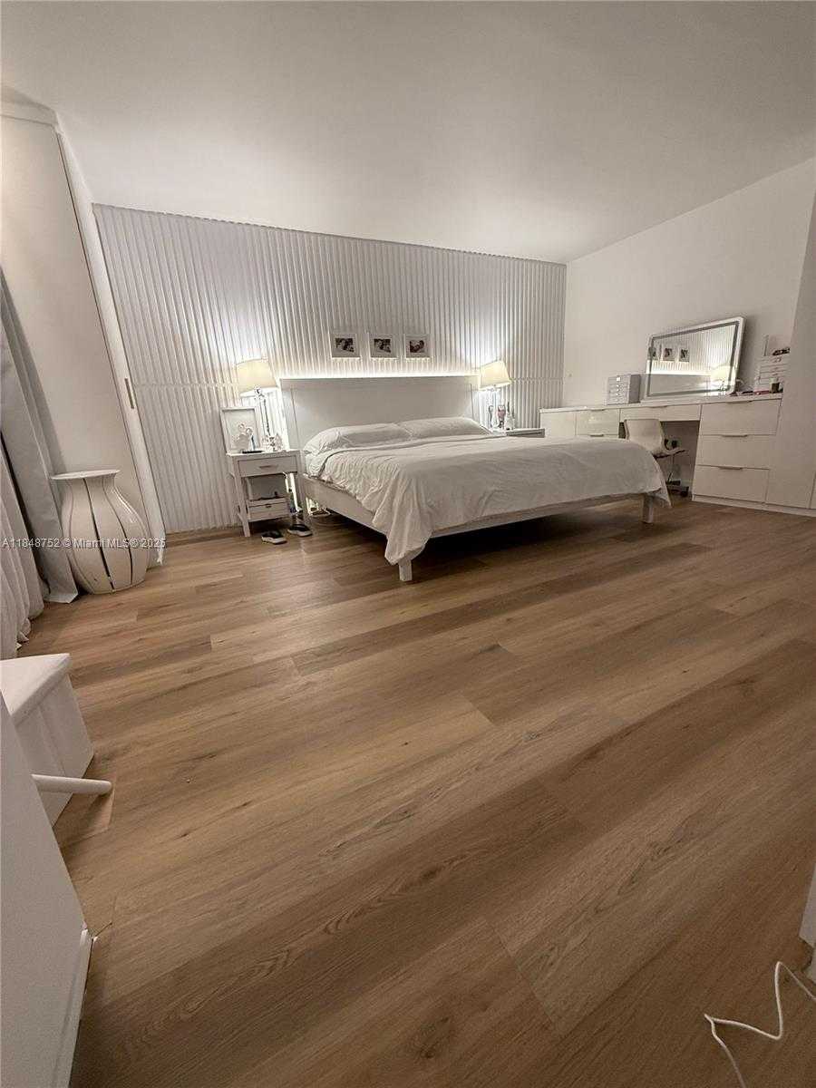 Small Image of 9250 WEST BAY HARBOR DR #5D, Bay Harbor Islands Number 16