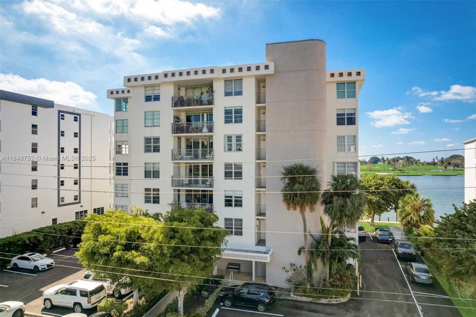 Small Image of 9250 WEST BAY HARBOR DR #5D, Bay Harbor Islands Number 24