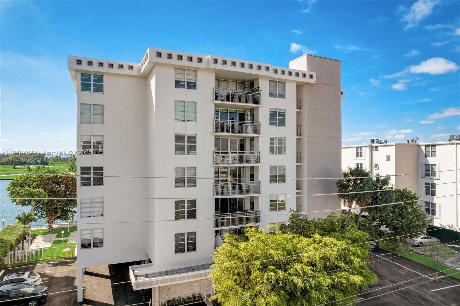 Small Image of 9250 WEST BAY HARBOR DR #5D, Bay Harbor Islands Number 25