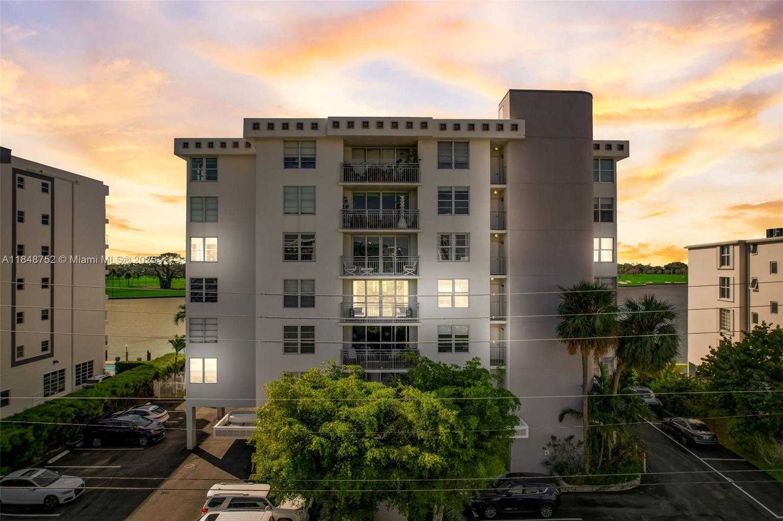 Small Image of 9250 WEST BAY HARBOR DR #5D, Bay Harbor Islands Number 5