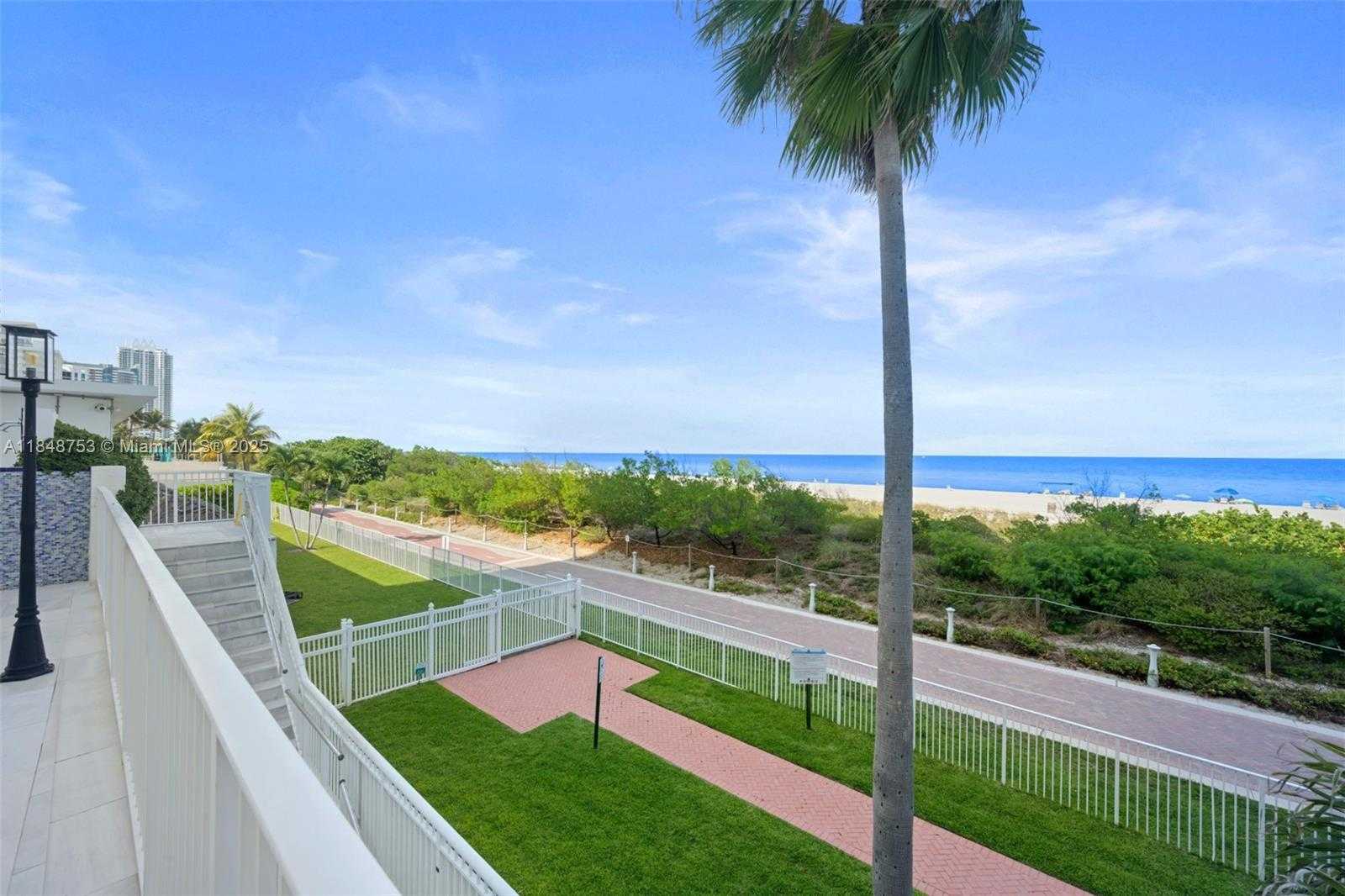 Small Image of 5601 COLLINS AVE #511, Miami Beach Number 21