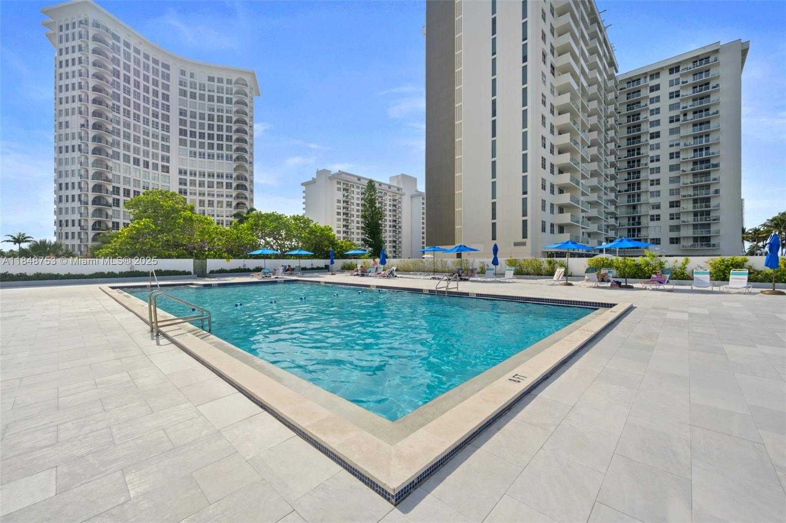Small Image of 5601 COLLINS AVE #511, Miami Beach Number 23