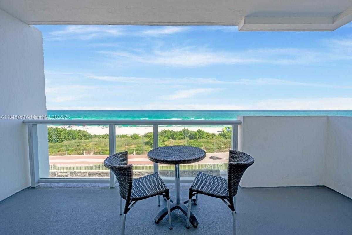 Small Image of 5601 COLLINS AVE #511, Miami Beach Number 3