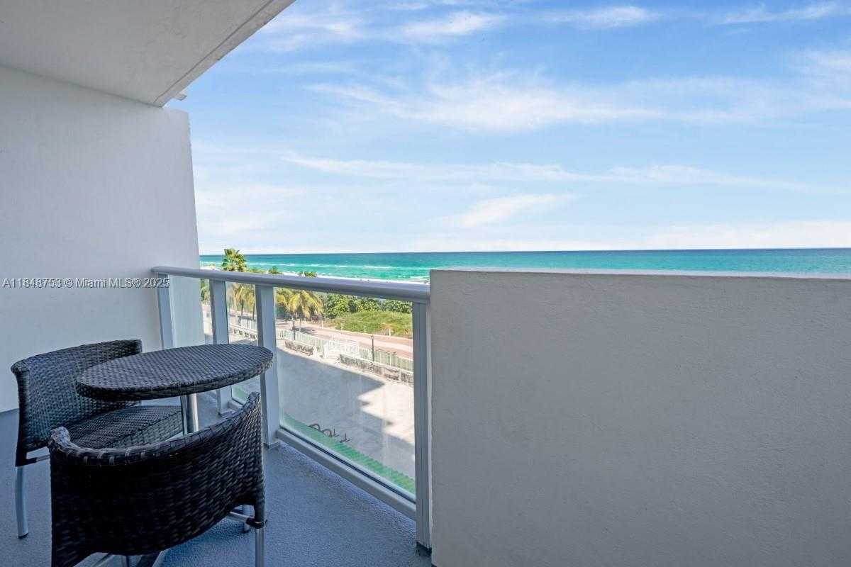 Small Image of 5601 COLLINS AVE #511, Miami Beach Number 4