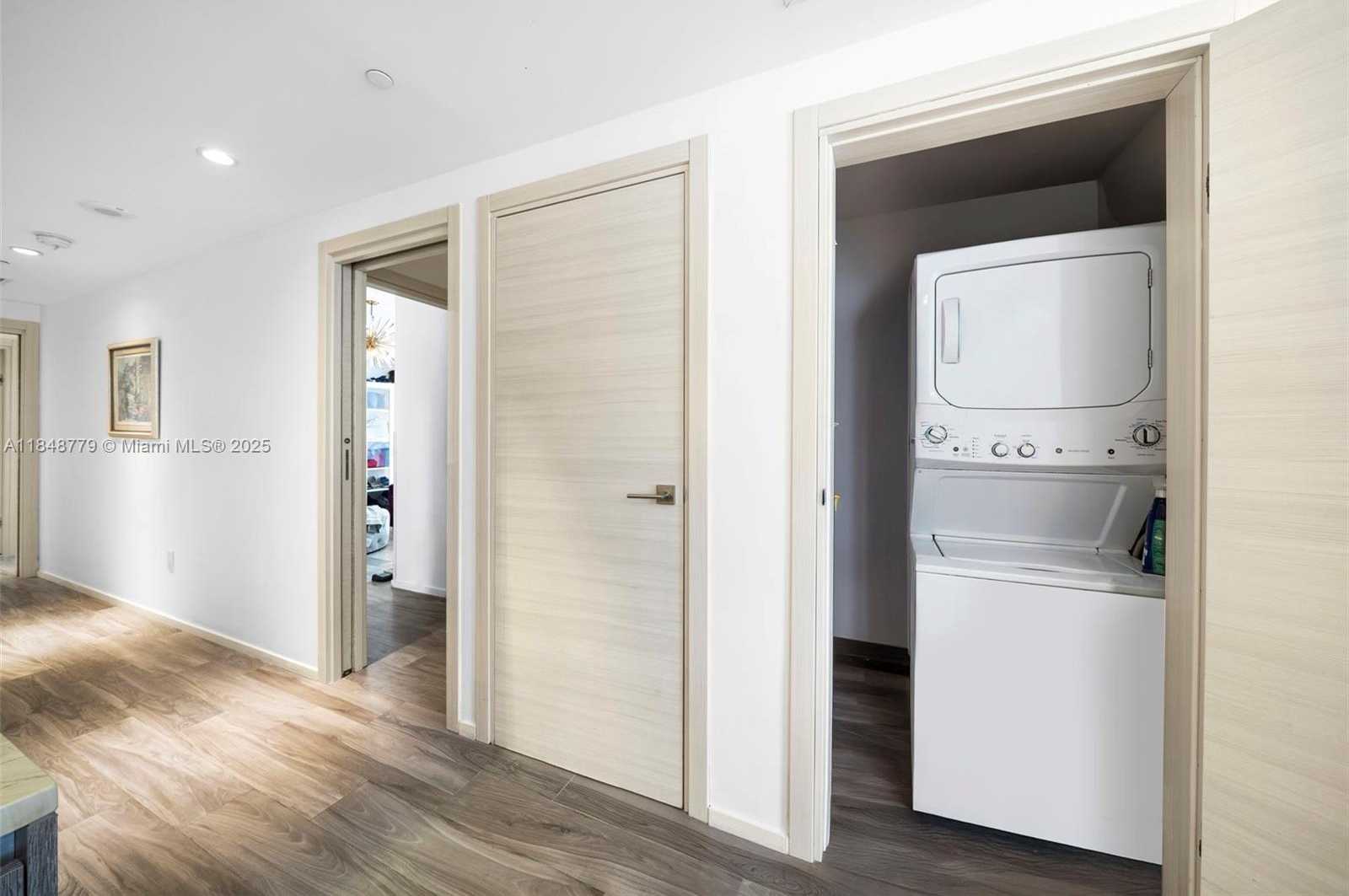 Small Image of 801 SOUTH MIAMI AVE #3504, Miami Number 28