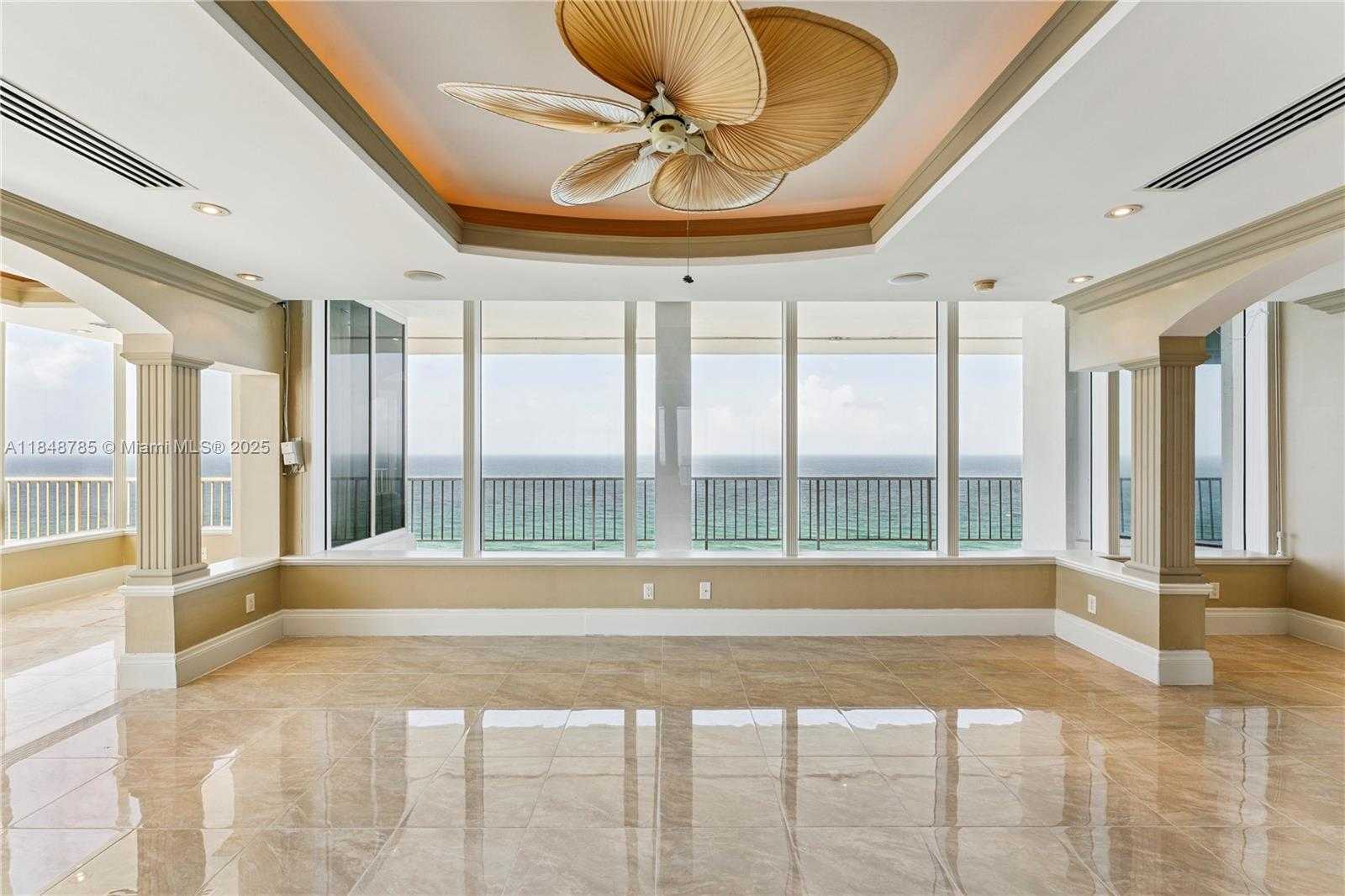 Small Image of 1021 HILLSBORO MILE ##RG, Hillsboro Beach Number 10