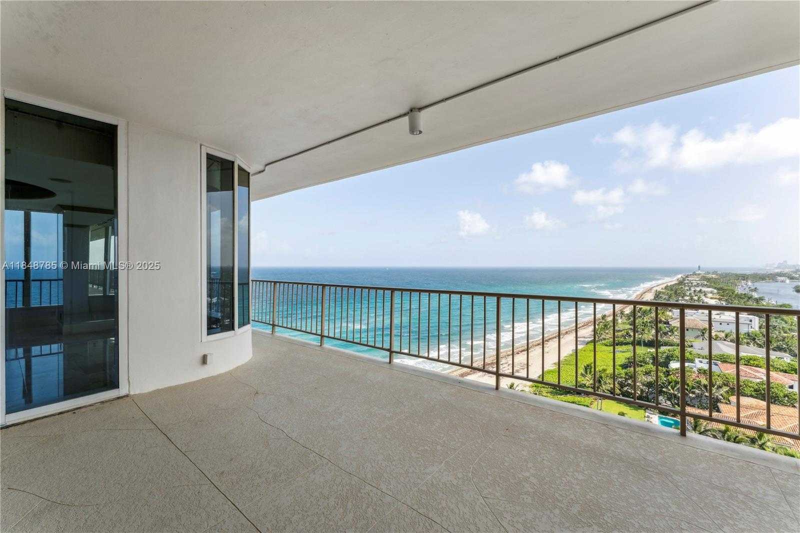 Small Image of 1021 HILLSBORO MILE ##RG, Hillsboro Beach Number 19