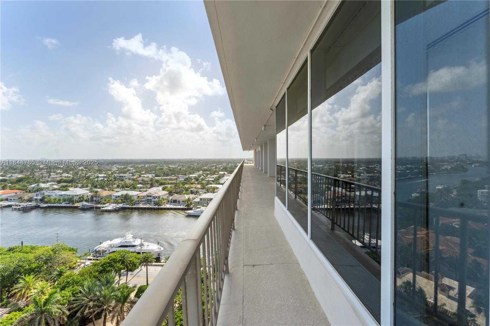 Small Image of 1021 HILLSBORO MILE ##RG, Hillsboro Beach Number 20