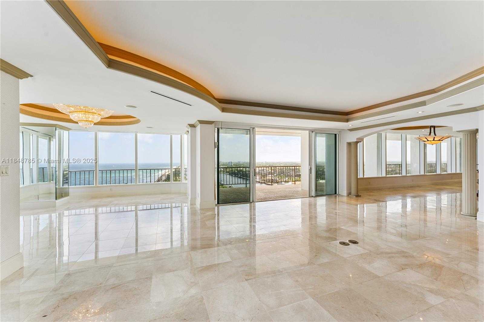 Small Image of 1021 HILLSBORO MILE ##RG, Hillsboro Beach Number 3