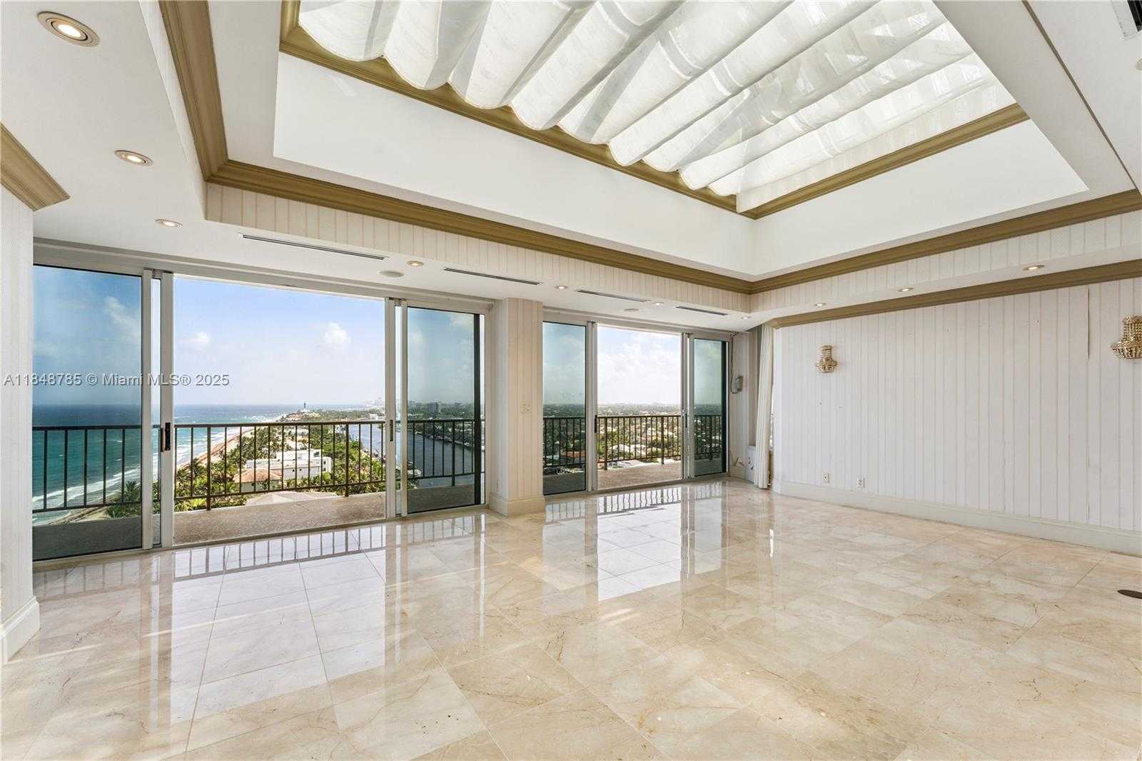 Small Image of 1021 HILLSBORO MILE ##RG, Hillsboro Beach Number 6