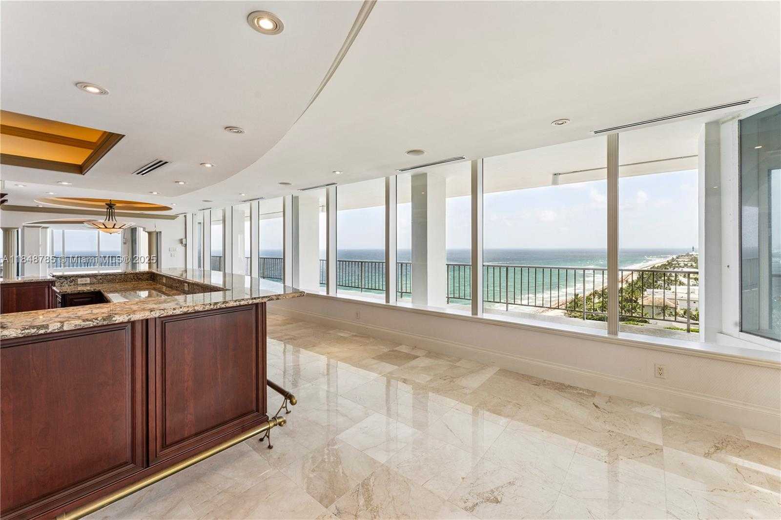 Small Image of 1021 HILLSBORO MILE ##RG, Hillsboro Beach Number 7