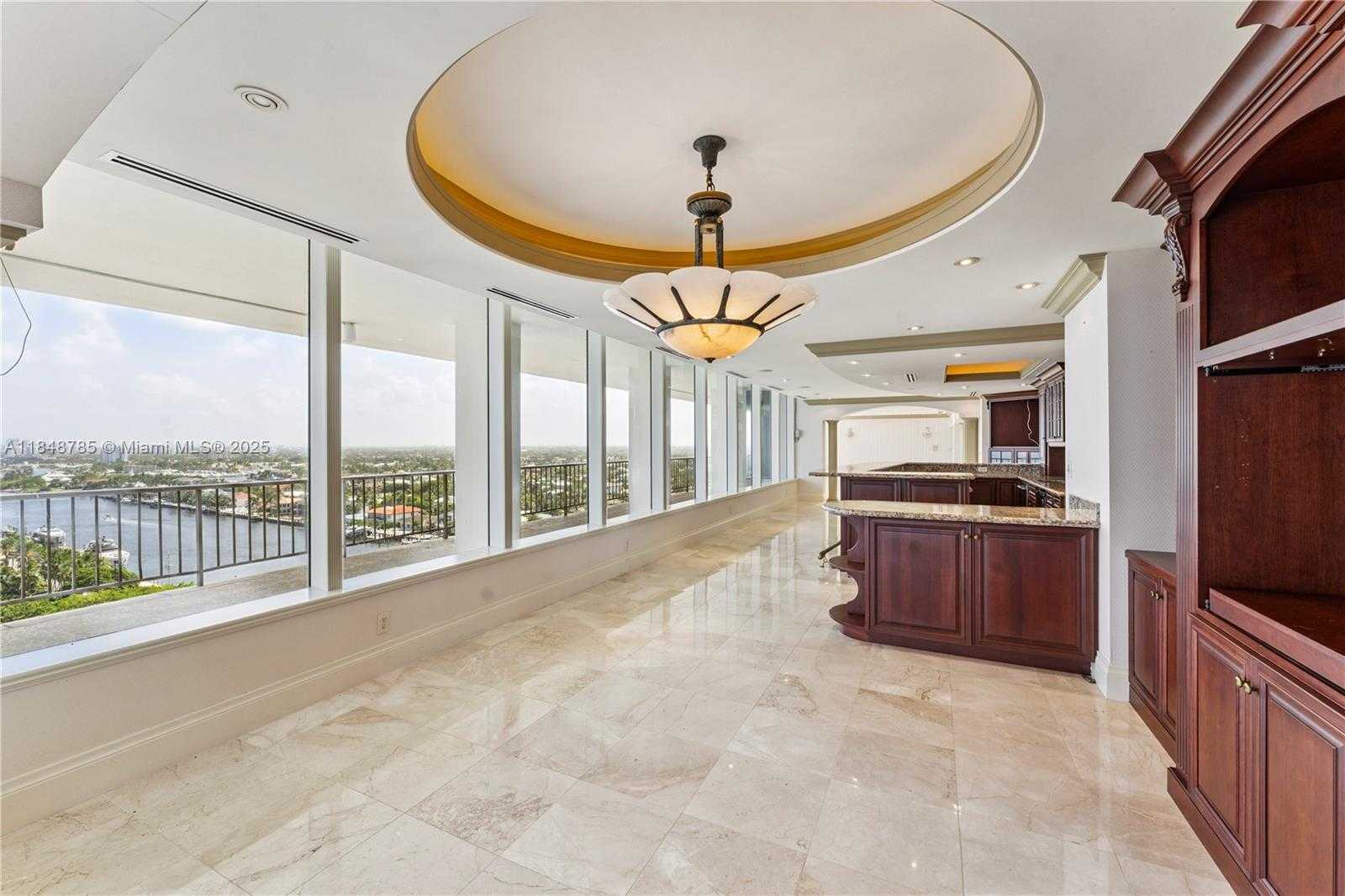 Small Image of 1021 HILLSBORO MILE ##RG, Hillsboro Beach Number 8