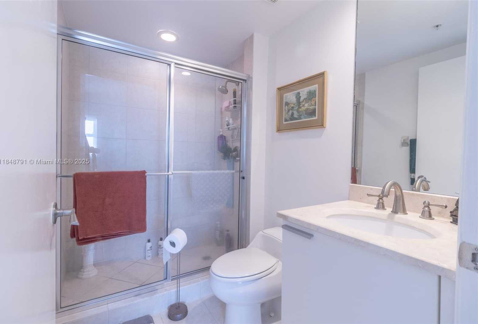 Small Image of 14951 ROYAL OAKS LN #2506, North Miami Number 51