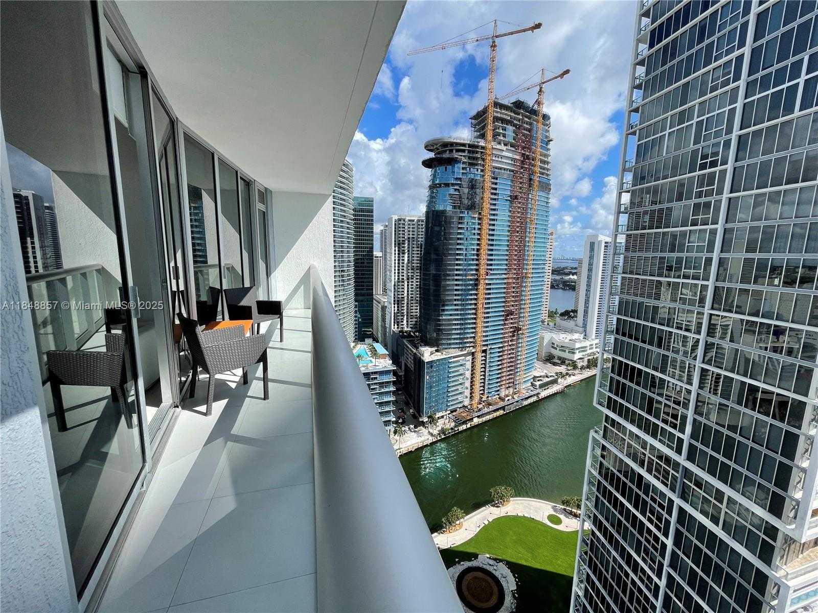 Small Image of 485 BRICKELL AVE #3711, Miami Number 15